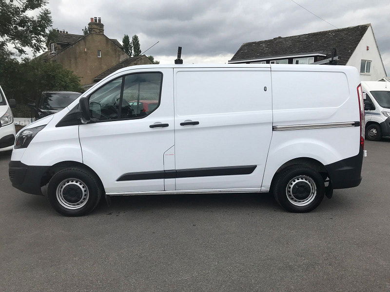 Ford Transit Custom 2.0L 290 Diesel Manual Euro 6 (103 bhp) 5dr Manual 2025