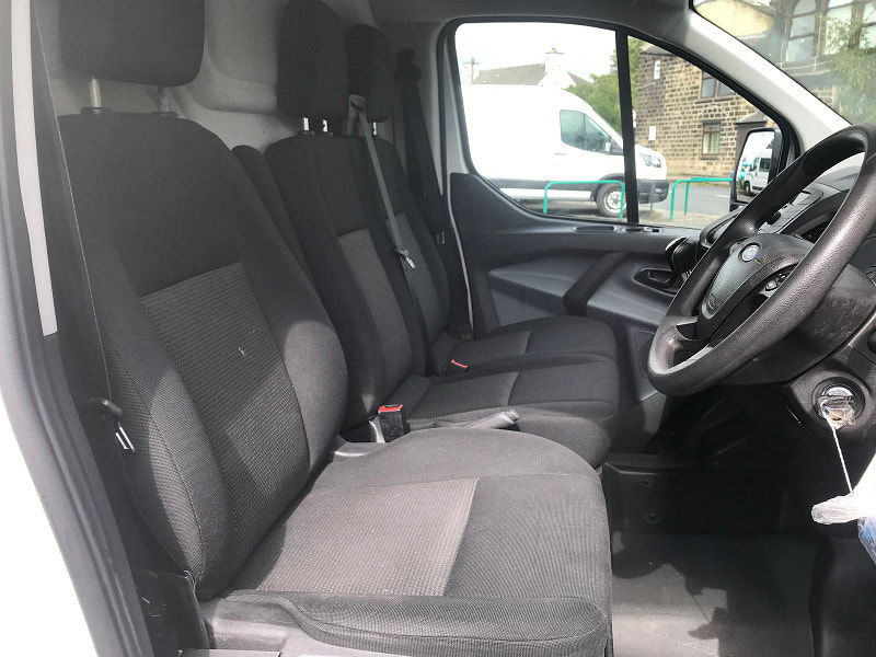 Ford Transit Custom 2.0L 290 Diesel Manual Euro 6 (103 bhp) 5dr Manual 2025