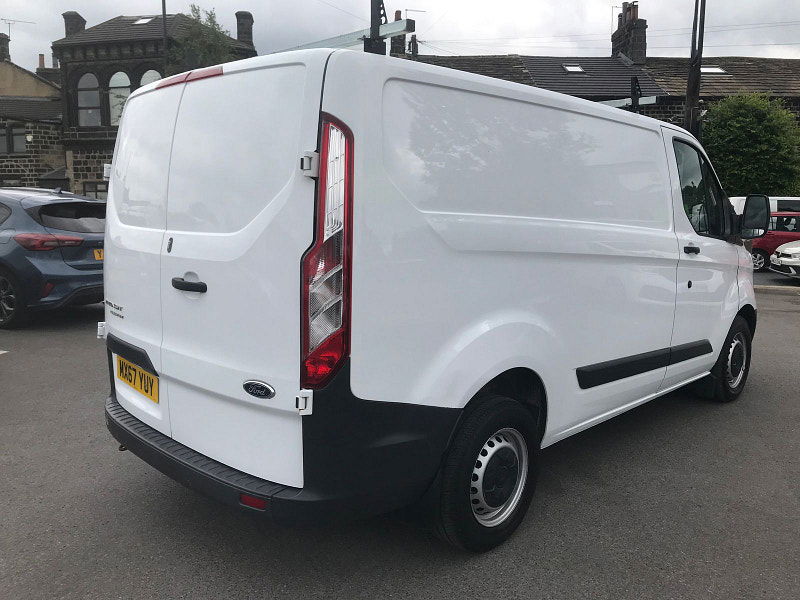 Ford Transit Custom 2.0L 290 Diesel Manual Euro 6 (103 bhp) 5dr Manual 2025