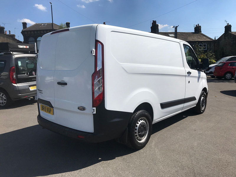 Ford Transit Custom 2.0L 300 Base Diesel Manual Euro 6 (103 bhp) 5dr Manual 2025