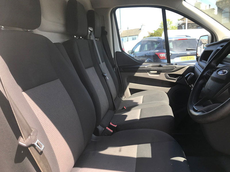 Ford Transit Custom 2.0L 300 Base Diesel Manual Euro 6 (103 bhp) 5dr Manual 2025