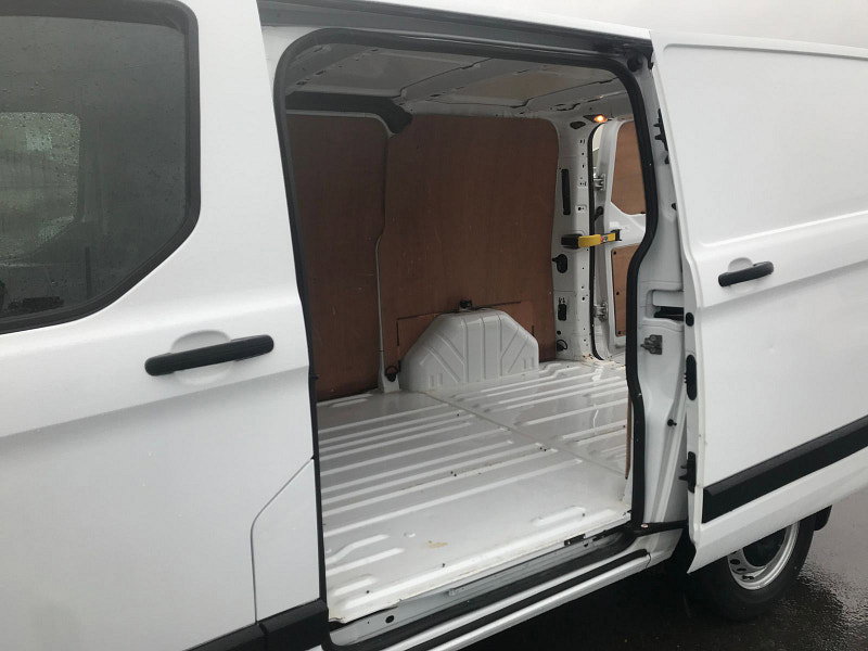 Ford Transit Custom 2.0L 300 Base Diesel Manual Euro 6 (103 bhp) 5dr Manual 2026