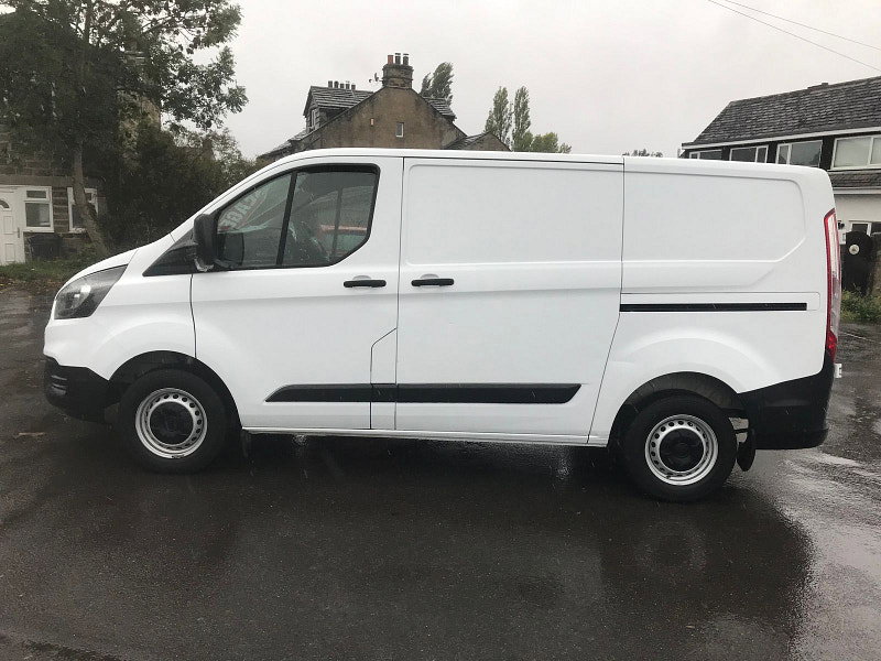 Ford Transit Custom 2.0L 300 Base Diesel Manual Euro 6 (103 bhp) 5dr Manual 2026