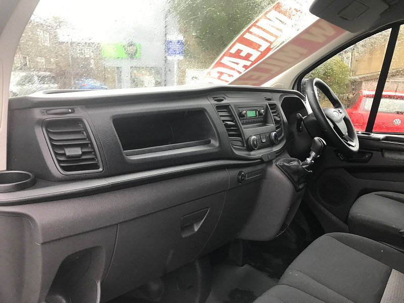 Ford Transit Custom 2.0L 300 Base Diesel Manual Euro 6 (103 bhp) 5dr Manual 2026