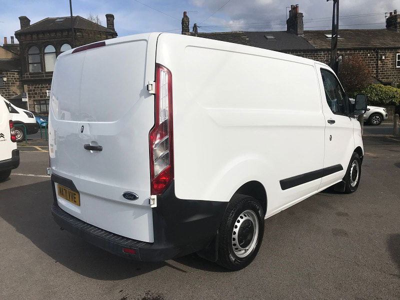Ford Transit Custom 2.0L 300 LEADER P/V ECOBLUE Diesel Manual Euro 6 (128 bhp) 5dr Manual 2025