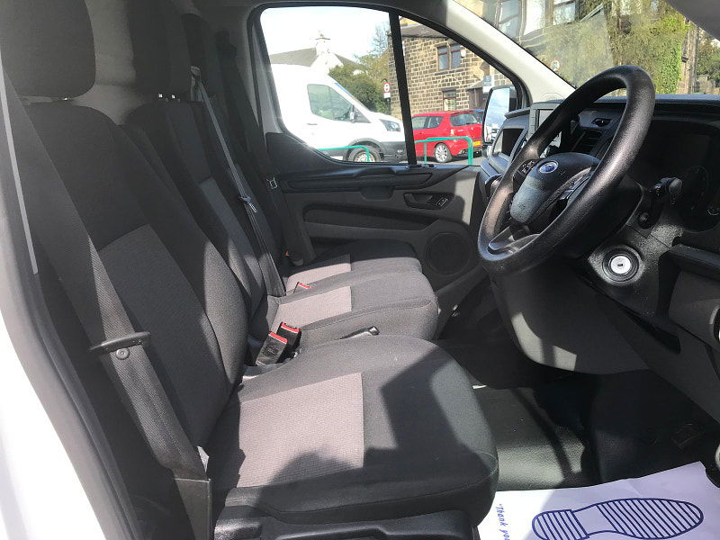 Ford Transit Custom 2.0L 300 LEADER P/V ECOBLUE Diesel Manual Euro 6 (128 bhp) 5dr Manual 2025