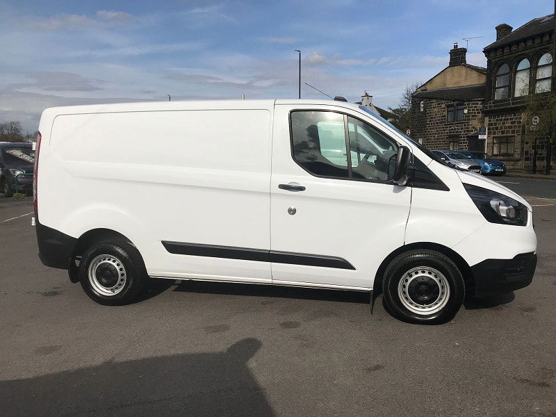 Ford Transit Custom 2.0L 300 LEADER P/V ECOBLUE Diesel Manual Euro 6 (128 bhp) 5dr Manual 2025