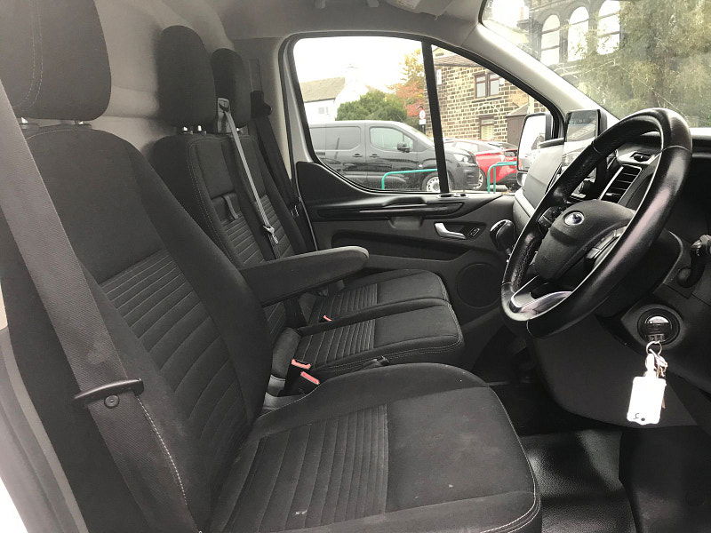 Ford Transit Custom 2.0L 300 Limited EcoBlue 5dr Diesel Manual Euro 6 (128 bhp) 5dr Manual 2025