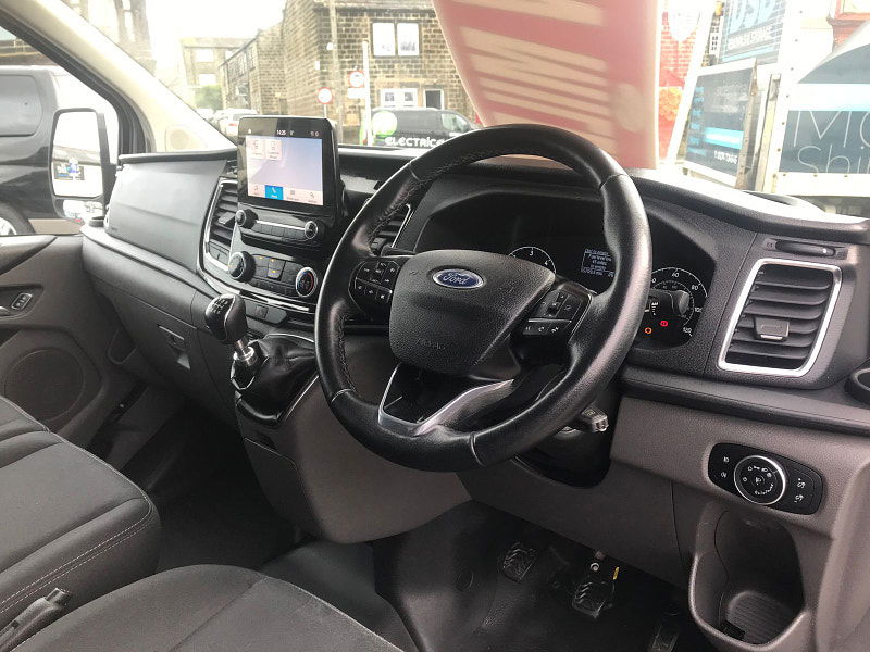 Ford Transit Custom 2.0L 300 LIMITED P/V ECOBLUE Diesel Manual Euro 6 (128 bhp) 5dr Manual 2025