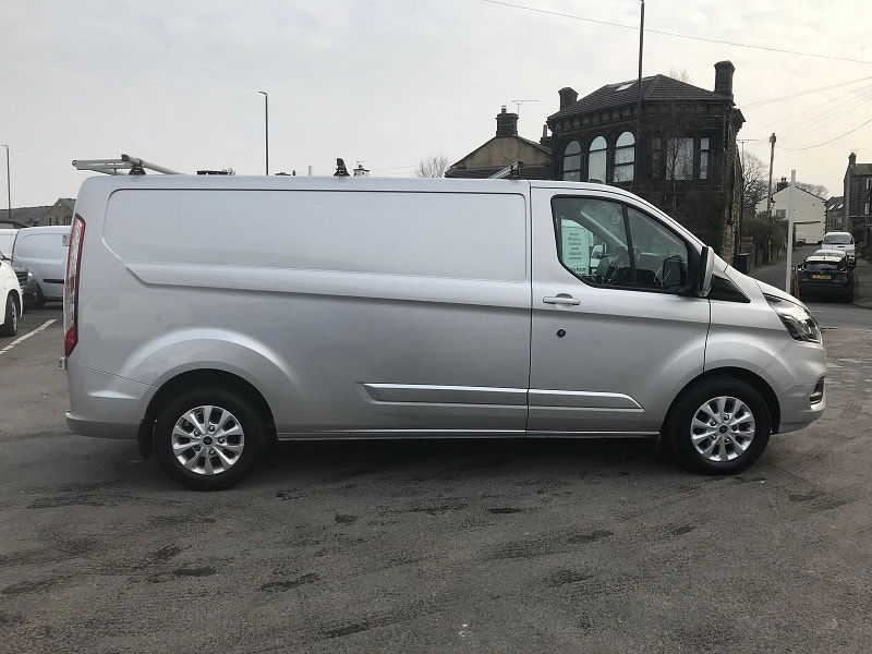 Ford Transit Custom 2.0L 300 LIMITED P/V ECOBLUE Diesel Manual Euro 6 (128 bhp) 5dr Manual 2025