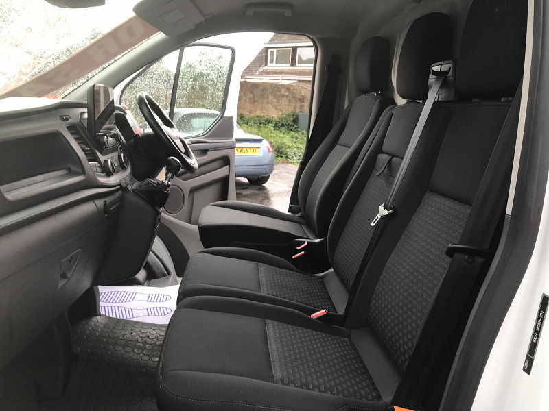 Ford Transit Custom 2.0L 300 Trend EcoBlue 5dr Diesel Manual Euro 6 (104 bhp) 5dr Manual 2025