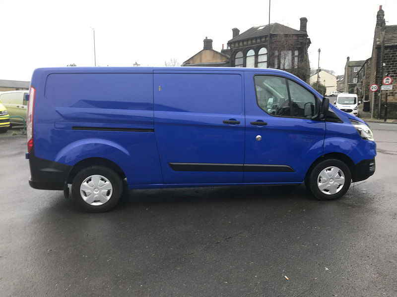 Ford Transit Custom 2.0L 300 Trend EcoBlue 5dr Diesel Manual Euro 6 (104 bhp) 5dr Manual 2026