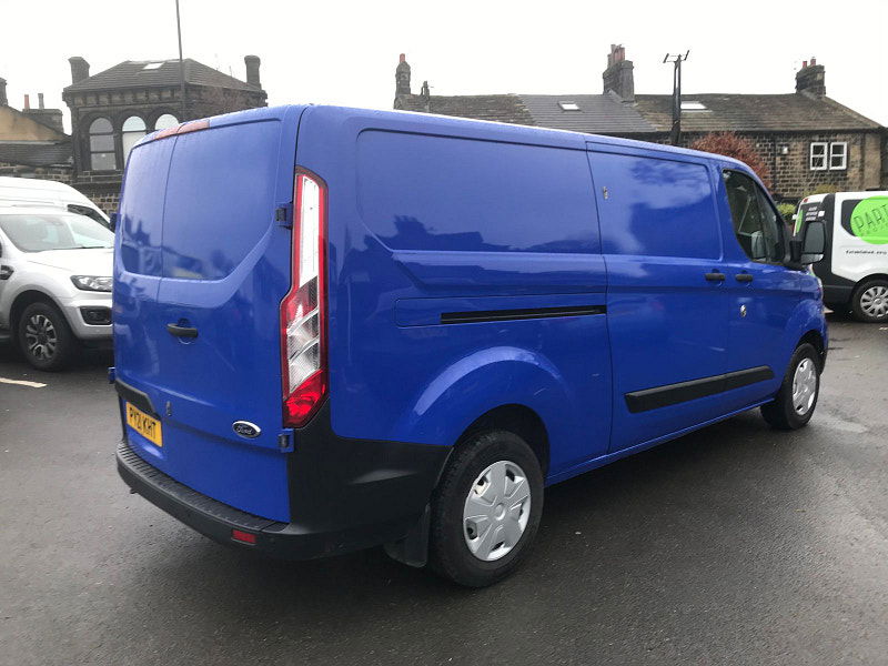 Ford Transit Custom 2.0L 300 Trend EcoBlue 5dr Diesel Manual Euro 6 (104 bhp) 5dr Manual 2026