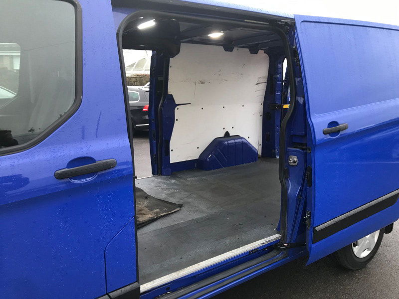 Ford Transit Custom 2.0L 300 Trend EcoBlue 5dr Diesel Manual Euro 6 (104 bhp) 5dr Manual 2026