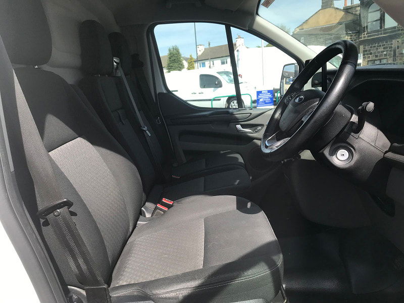 Ford Transit Custom 2.0L 300 Trend EcoBlue Diesel Manual Euro 6 (104 bhp) 5dr Manual 2025