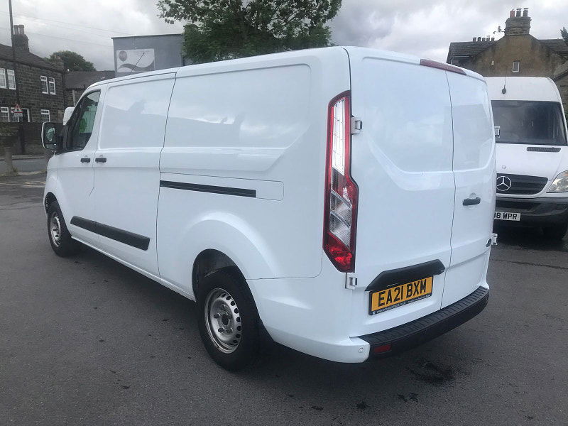 Ford Transit Custom 2.0L 300 Trend EcoBlue Diesel Manual Euro 6 (104 bhp) 5dr Manual 2025
