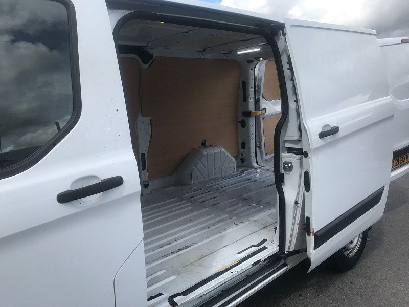 Ford Transit Custom 2.0L 300 Trend EcoBlue Diesel Manual Euro 6 (104 bhp) 5dr Manual 2025