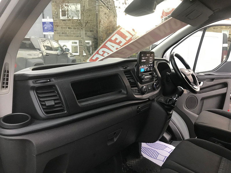 Ford Transit Custom 2.0L 300 Trend EcoBlue Diesel Manual Euro 6 (104 bhp) 5dr Manual 2025