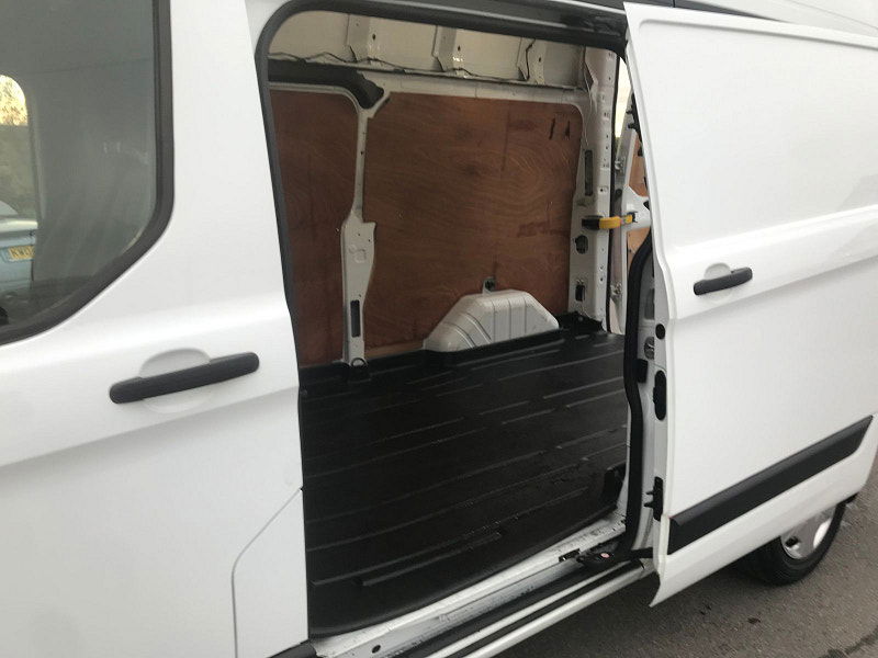 Ford Transit Custom 2.0L 300 Trend EcoBlue Diesel Manual Euro 6 (104 bhp) 5dr Manual 2025