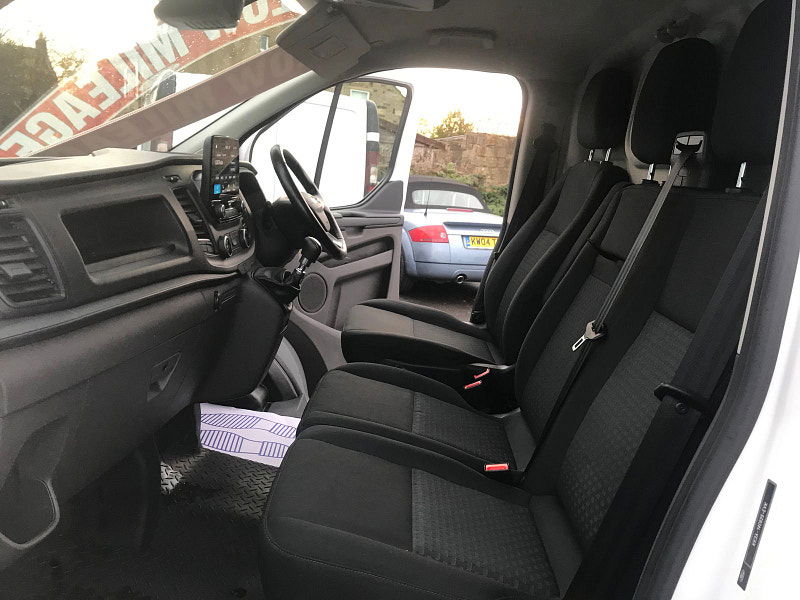 Ford Transit Custom 2.0L 300 Trend EcoBlue Diesel Manual Euro 6 (104 bhp) 5dr Manual 2025