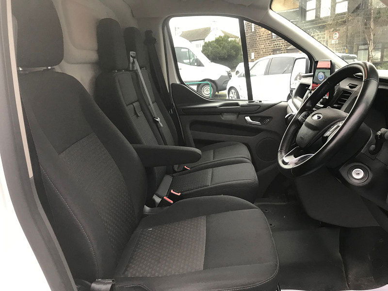 Ford Transit Custom 2.0L 300 Trend EcoBlue Diesel Manual Euro 6 (128 bhp) 5dr Manual 2025