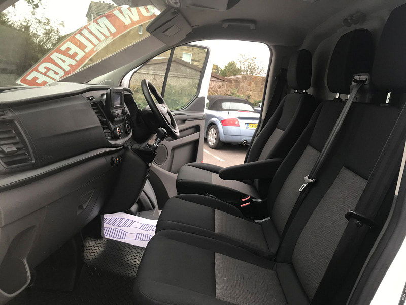 Ford Transit Custom 2.0L 320 Leader EcoBlue Diesel Manual Euro 6 (128 bhp) 5dr Manual 2025