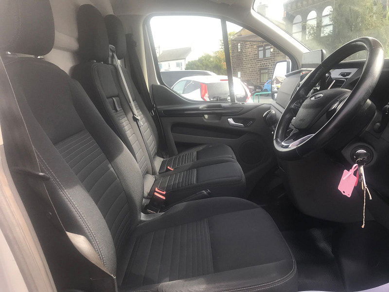 Ford Transit Custom 2.0L 340 Limited EcoBlue Diesel Manual Euro 6 (128 bhp) 5dr Manual 2025