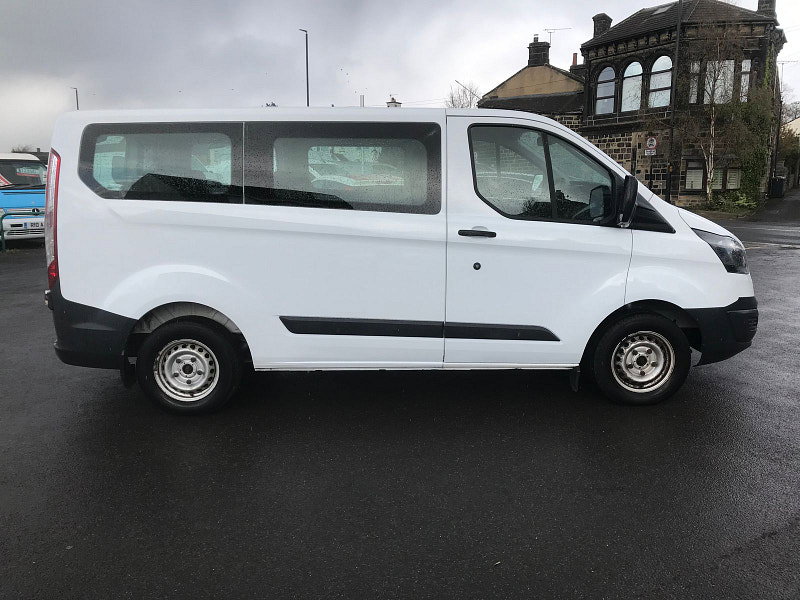Ford Transit Custom 2.2 TDCi 310 Kombi 5dr Diesel Manual L1 H1 (172 g/km, 98 bhp) 5dr Manual 2026