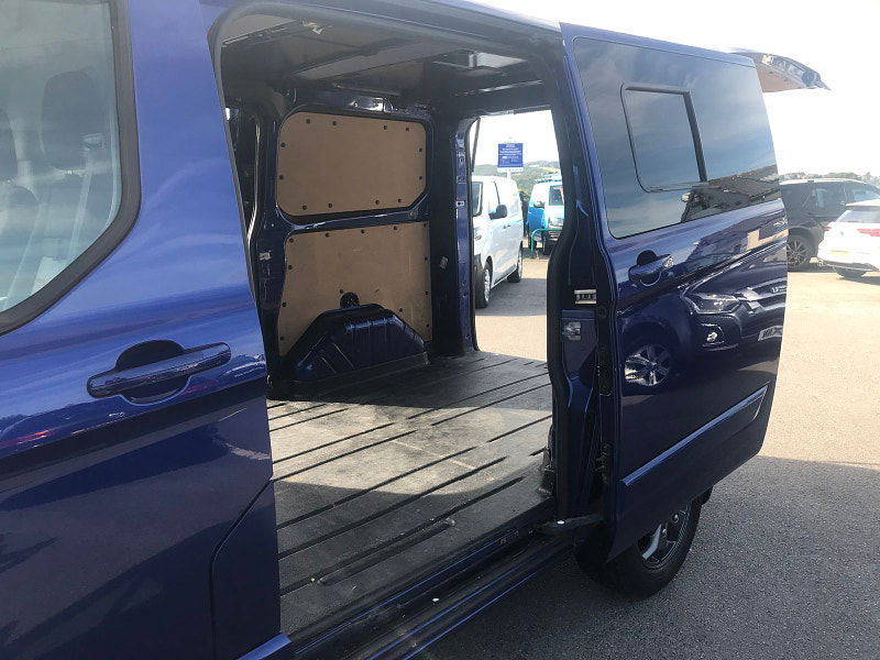 Ford Transit Custom 2.2L 270 LIMITED LR P/V Diesel Manual Euro 5 (153 bhp) 6dr Manual 2025