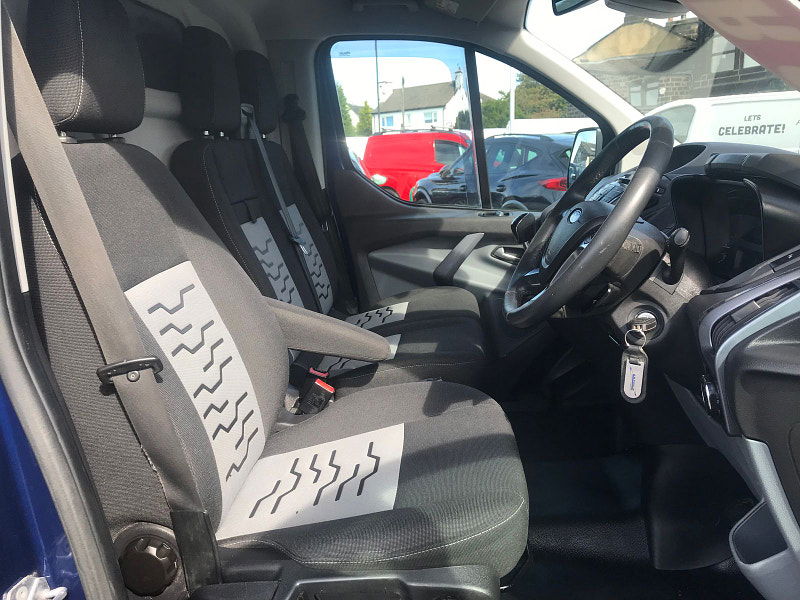 Ford Transit Custom 2.2L 270 LIMITED LR P/V Diesel Manual Euro 5 (153 bhp) 6dr Manual 2025