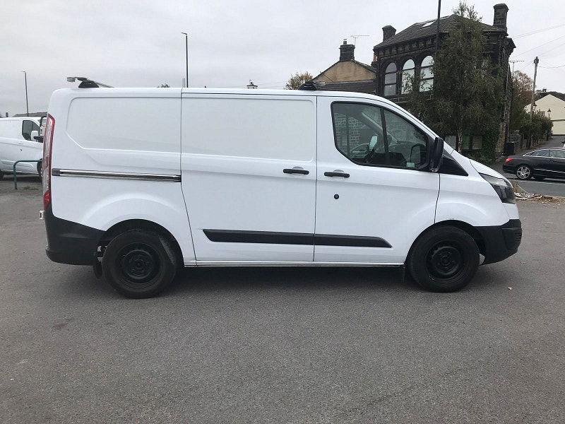 Ford Transit Custom 2.2L 310 E-Tech Diesel Manual Euro 5 (99 bhp) 5dr Manual 2025