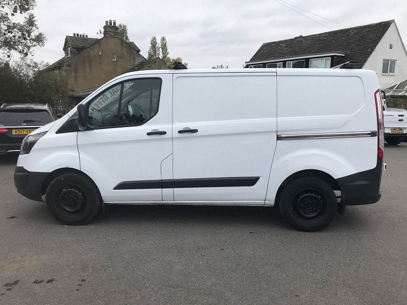 Ford Transit Custom 2.2L 310 E-Tech Diesel Manual Euro 5 (99 bhp) 5dr Manual 2025