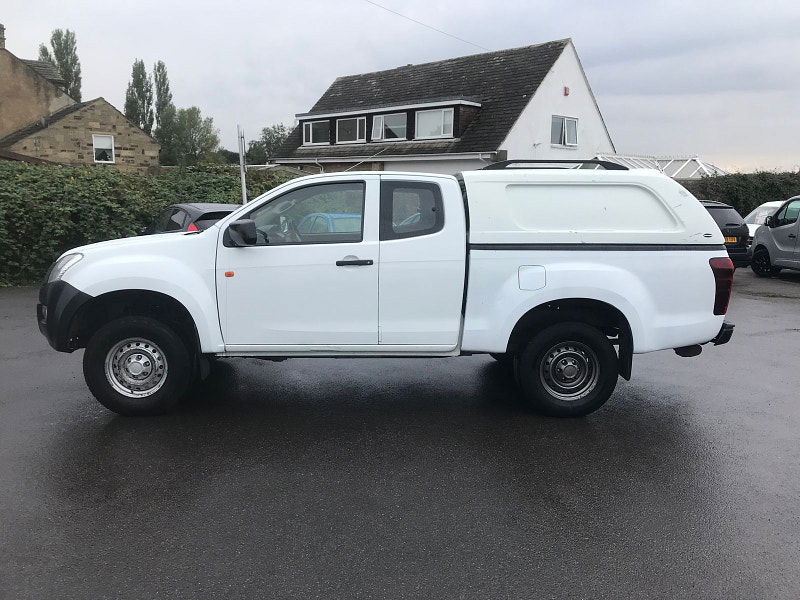 Isuzu D-Max 2.5L TD ECB Diesel Manual Euro 5 (163 bhp) 4dr Manual 2025
