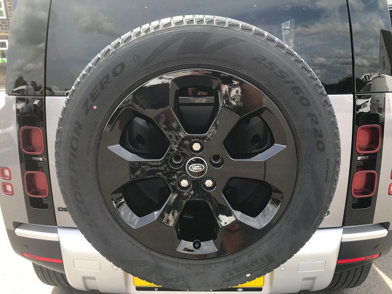 Land Rover Defender 3.0L Hard Top SE D MHEV Auto 5dr Diesel Automatic Euro 6 (295 bhp) 5dr Automatic 2025