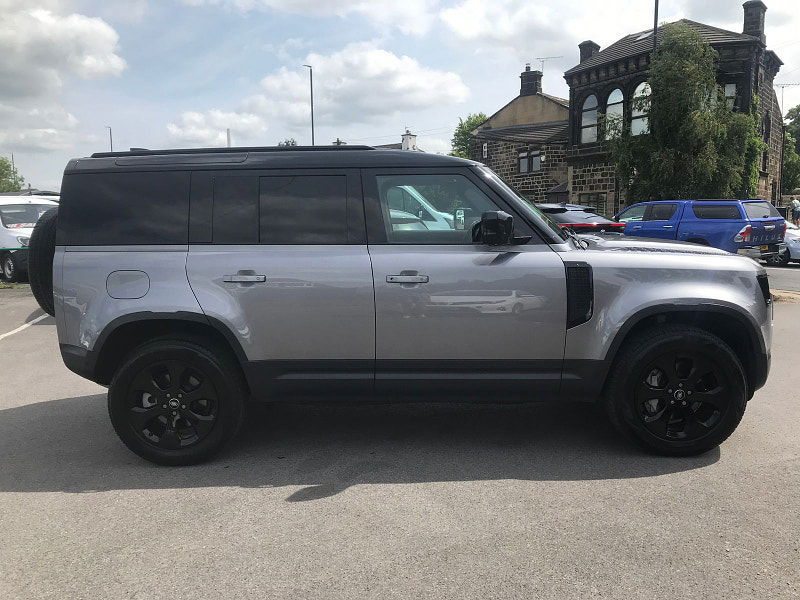Land Rover Defender 3.0L Hard Top SE D MHEV Auto 5dr Diesel Automatic Euro 6 (295 bhp) 5dr Automatic 2025