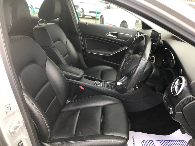 Mercedes-Benz A Class 1.5 A180d Sport (Premium) Hatchback 5dr Diesel Manual Euro 6 (s/s) (109 ps) 5dr Manual 2026