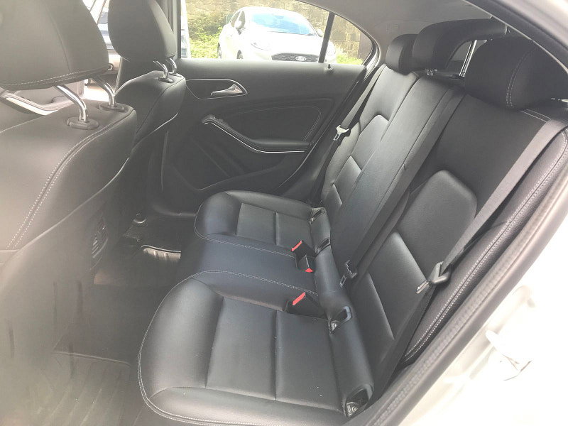 Mercedes-Benz A Class 1.5 A180d Sport (Premium) Hatchback 5dr Diesel Manual Euro 6 (s/s) (109 ps) 5dr Manual 2026