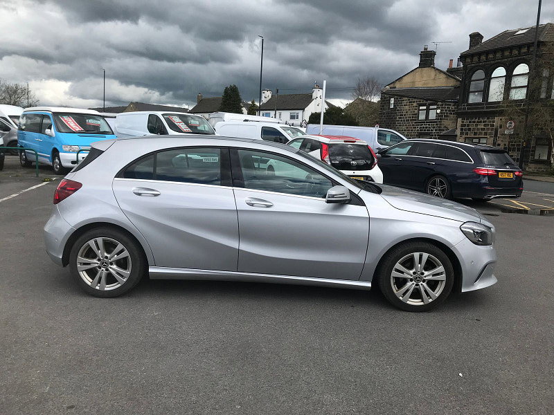 Mercedes-Benz A Class 1.5 A180d Sport (Premium) Hatchback 5dr Diesel Manual Euro 6 (s/s) (109 ps) 5dr Manual 2026
