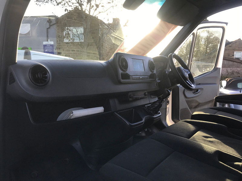 Mercedes-Benz Sprinter 1.9L 317 Progressive CDI Diesel Manual Euro 6 (168 bhp) 5dr Manual 2025