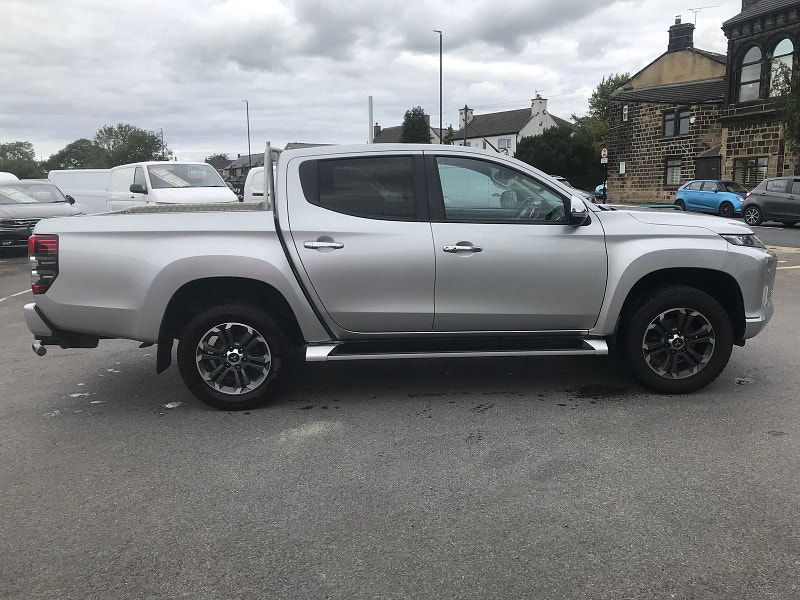 Mitsubishi L200 2.3L Barbarian X DI-D Auto Diesel Automatic Euro 6 (148 bhp) 0dr Automatic 2025