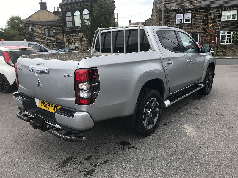 Mitsubishi L200 2.3L Barbarian X DI-D Auto Diesel Automatic Euro 6 (148 bhp) 0dr Automatic 2025