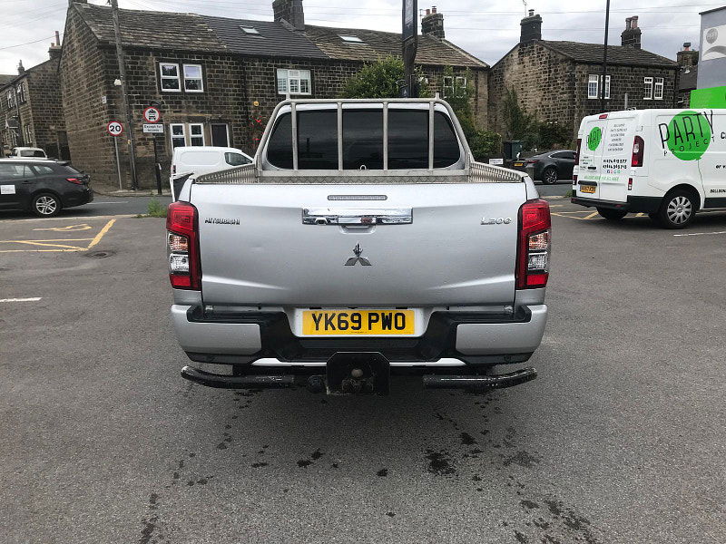 Mitsubishi L200 2.3L Barbarian X DI-D Auto Diesel Automatic Euro 6 (148 bhp) 0dr Automatic 2025