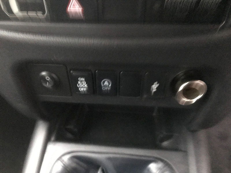 Mitsubishi L200 2.4 DI-D DC 4Life Pickup Double Cab 4dr Diesel Manual 4WD Euro 6 (s/s) (154 ps) 4dr Manual 2026