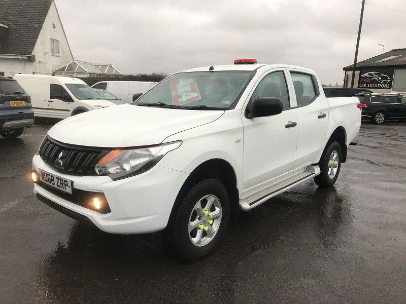 Mitsubishi L200 2.4 DI-D DC 4Life Pickup Double Cab 4dr Diesel Manual 4WD Euro 6 (s/s) (154 ps) 4dr Manual 2026