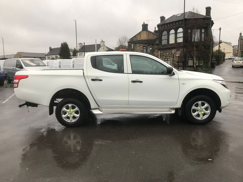 Mitsubishi L200 2.4 DI-D DC 4Life Pickup Double Cab 4dr Diesel Manual 4WD Euro 6 (s/s) (154 ps) 4dr Manual 2026