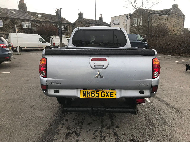 Mitsubishi L200 2.5L DI-D 4X4 CHALLENGER LB DCB 5dr Diesel Manual Euro 5 (175 bhp) 5dr Manual 2025