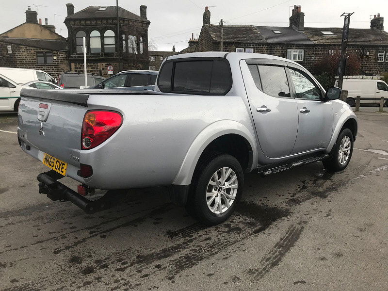 Mitsubishi L200 2.5L DI-D 4X4 CHALLENGER LB DCB 5dr Diesel Manual Euro 5 (175 bhp) 5dr Manual 2025
