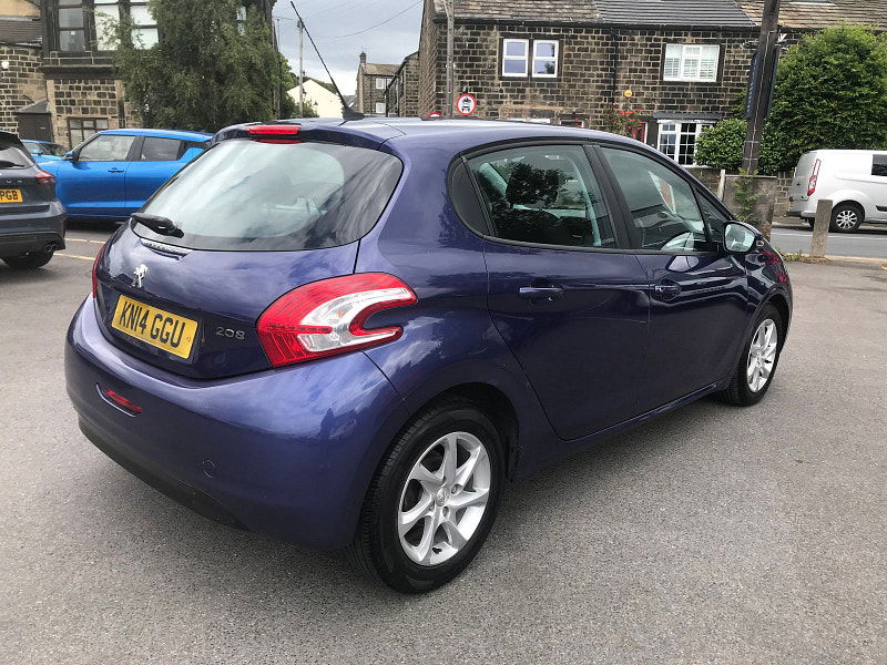 Peugeot 208 1.4L Active HDi Hatchback 5dr Diesel Manual Euro 5 (68 bhp) 5dr Manual 2025