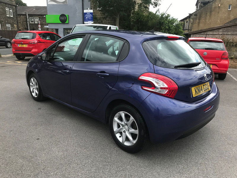 Peugeot 208 1.4L Active HDi Hatchback 5dr Diesel Manual Euro 5 (68 bhp) 5dr Manual 2025