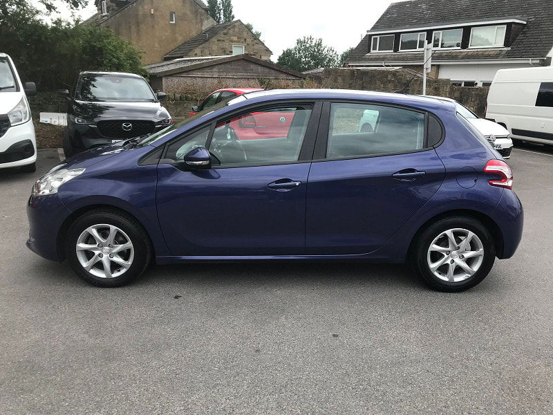 Peugeot 208 1.4L Active HDi Hatchback 5dr Diesel Manual Euro 5 (68 bhp) 5dr Manual 2025